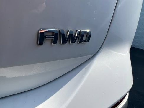 Certified 2019 Chevrolet Equinox LS w/ LS Convenience Package AWD/4WD image 11