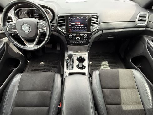 Used 2021 Jeep Grand Cherokee Laredo X AWD/4WD image 19
