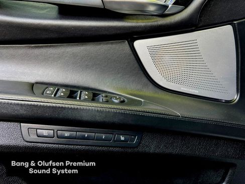 Used 2015 BMW 750Li xDrive AWD/4WD image 12