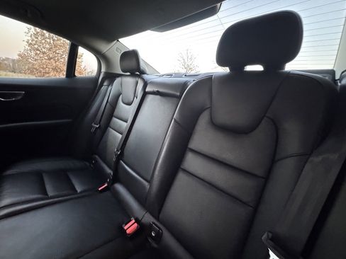 Used 2024 Volvo S60 B5 Plus image 26