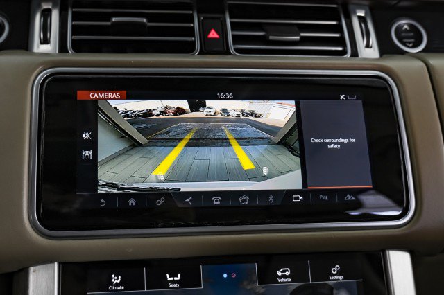 Used 2020 Land Rover Range Rover HSE AWD/4WD image 19