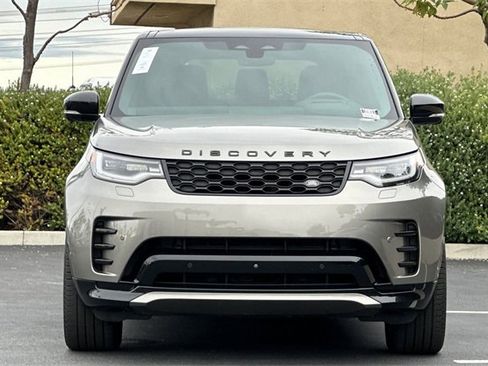 Certified 2024 Land Rover Discovery Dynamic SE image 8