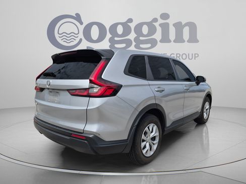 Used 2023 Honda CR-V LX image 6