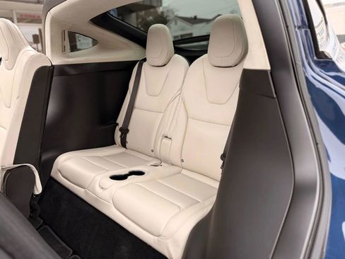 Used 2017 Tesla Model X 75D image 21