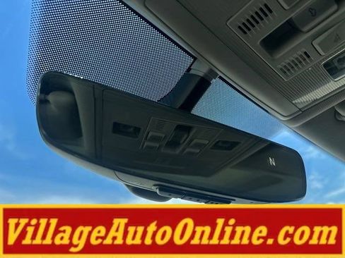 Used 2018 Volkswagen Tiguan SEL AWD/4WD image 19