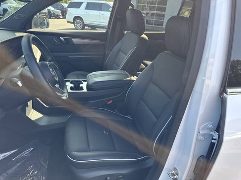 New 2025 Buick Enclave Preferred image 10