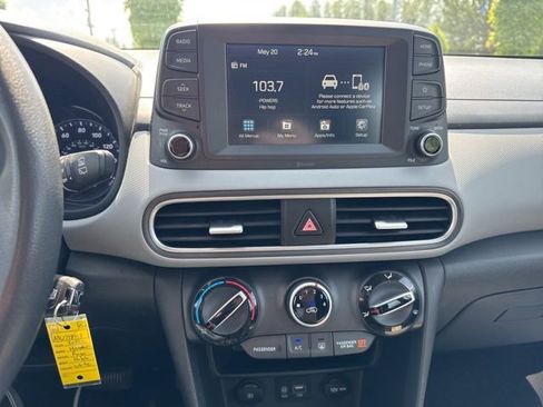 Used 2021 Hyundai Kona SE AWD/4WD image 16