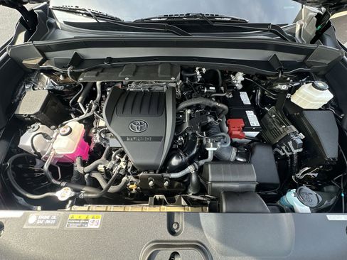 Used 2024 Toyota Grand Highlander FWD image 34