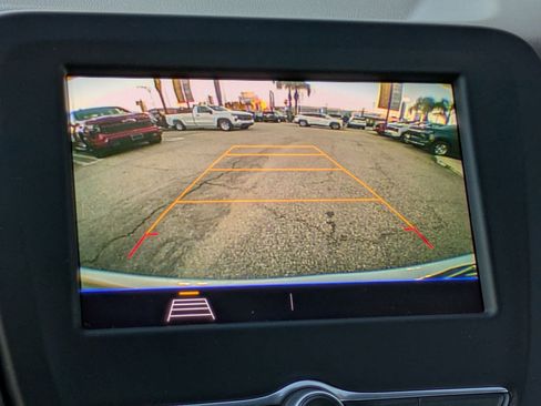 Used 2021 Chevrolet Equinox LS image 19