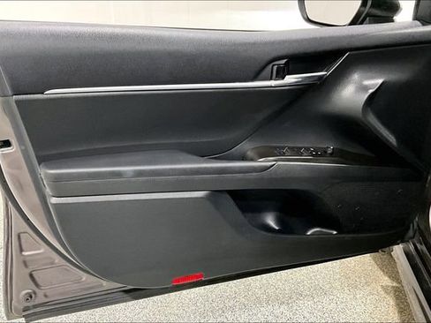 Used 2024 Toyota Camry SE image 20