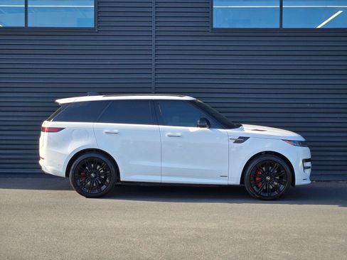 Used 2024 Land Rover Range Rover Sport Autobiography AWD/4WD image 8