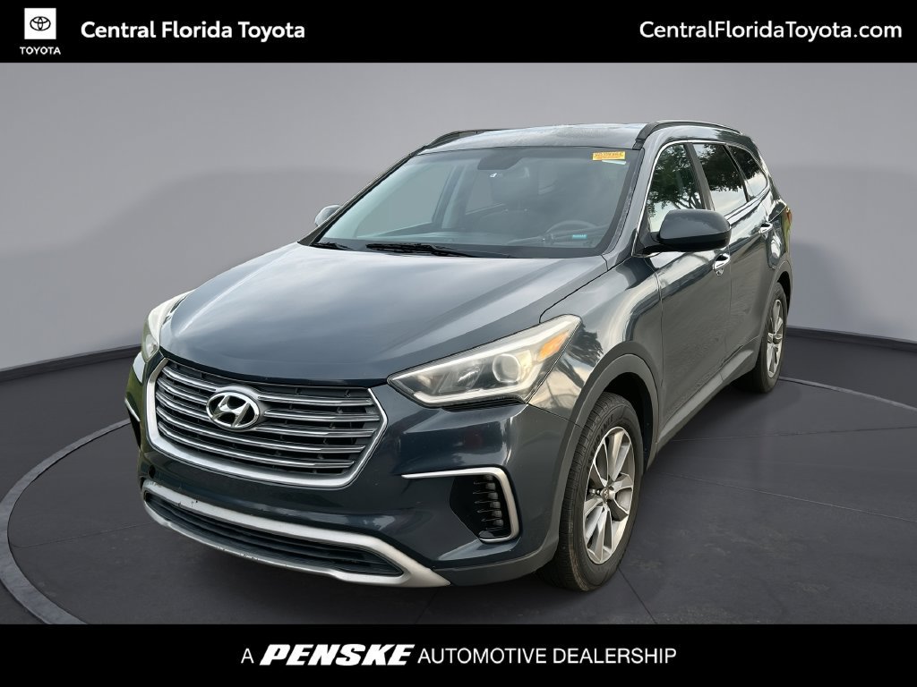 Used 2017 Hyundai Santa Fe SE FWD image 1