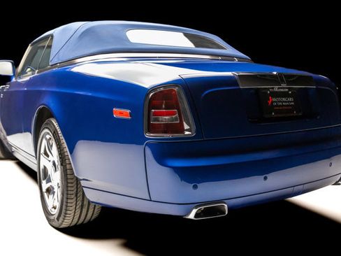 Used 2010 Rolls-Royce Phantom Drophead Coupe image 31