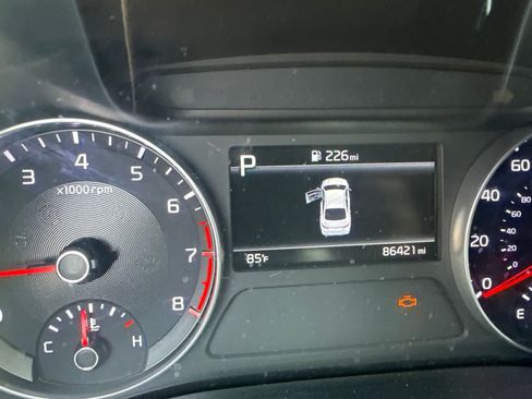 Used 2022 Kia Forte GT-Line w/ GT-Line Premium Package FWD image 6