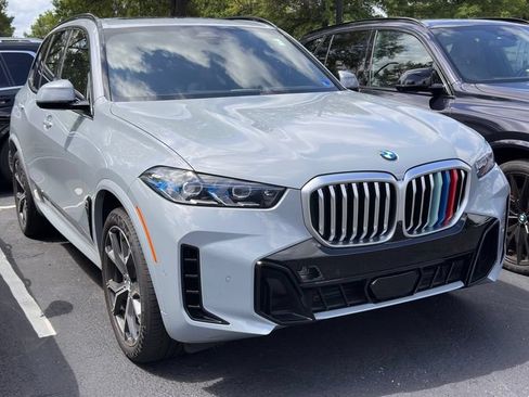 Used 2024 BMW X5 sDrive40i w/ M Sport Package RWD image 1