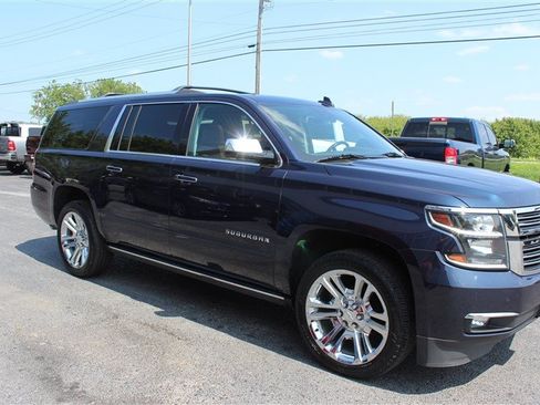 Used 2020 Chevrolet Suburban Premier w/ Premier Plus Edition AWD/4WD image 8