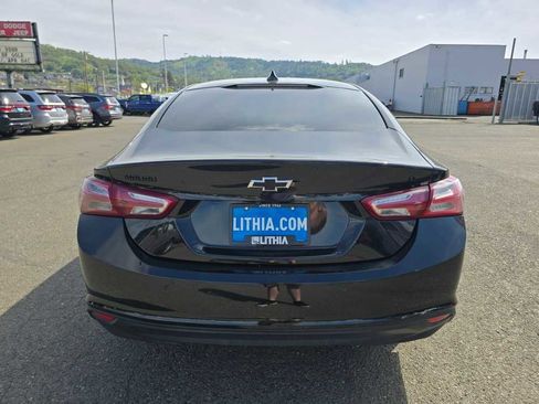 Used 2024 Chevrolet Malibu LT w/ Midnight Edition image 4