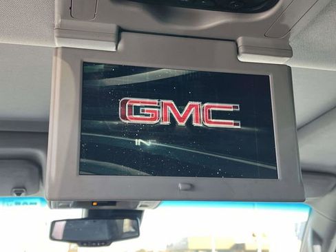 Used 2017 GMC Yukon SLT w/ Premium Edition image 22