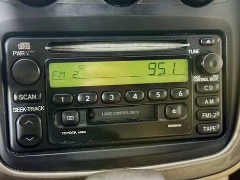 Used 2003 Toyota Highlander V6 image 11