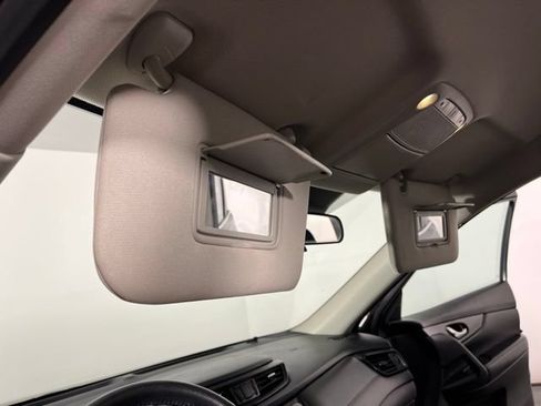 Used 2020 Nissan Rogue S w/ Special Edition Package FWD image 36