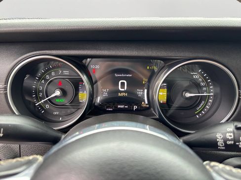 Used 2023 Jeep Wrangler Unlimited Sahara w/ Cold Weather Group AWD/4WD image 29
