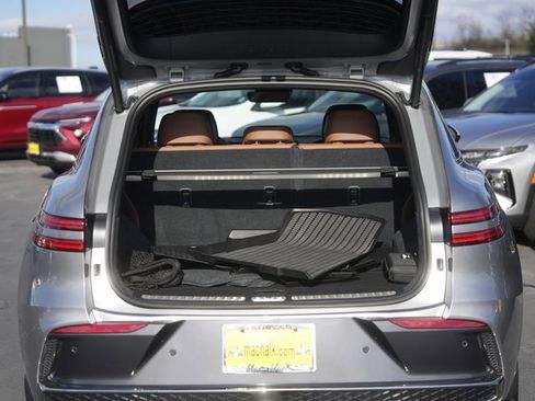Used 2026 Genesis GV70 2.5T Advanced image 32