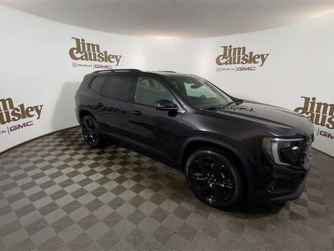 Used 2025 GMC Acadia Elevation w/ Black Edition image 2