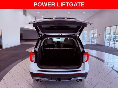 Used 2020 Ford Explorer Platinum w/ Premium Technology Package image 8