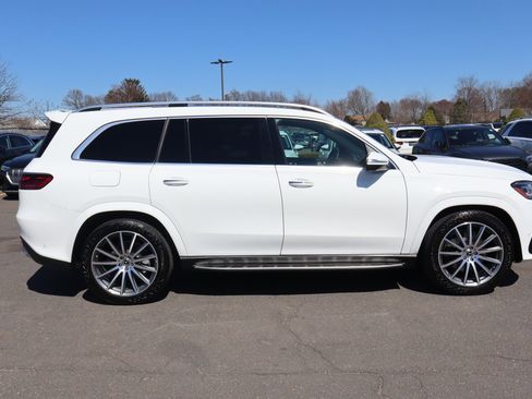 Used 2024 Mercedes-Benz GLS 450 4MATIC w/ AMG Line Exterior image 4