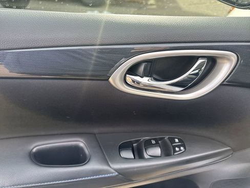 Used 2019 Nissan Sentra SR image 13