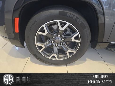 Used 2024 Jeep Wagoneer Series III AWD/4WD image 26