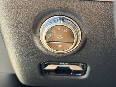 Used 2024 Mercedes-Benz C 300 Sedan image 26