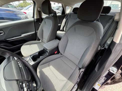 Used 2025 Kia K4 FWD image 35