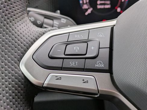 New 2026 Volkswagen Tiguan SE R-Line FWD image 33
