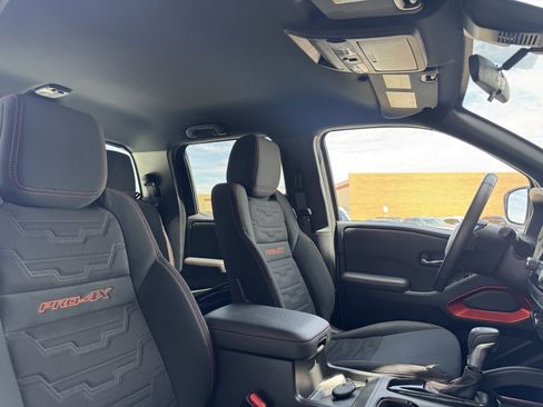 Used 2024 Nissan Frontier PRO-4X w/ Off-Road Protection Package image 42