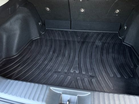 Used 2023 Toyota Prius LE image 19