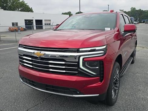 New 2026 Chevrolet Suburban LT w/ Comfort Package AWD/4WD image 28