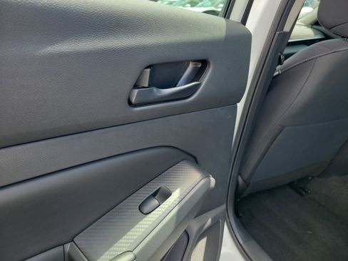 Used 2025 Nissan Altima 2.5 SV FWD image 13