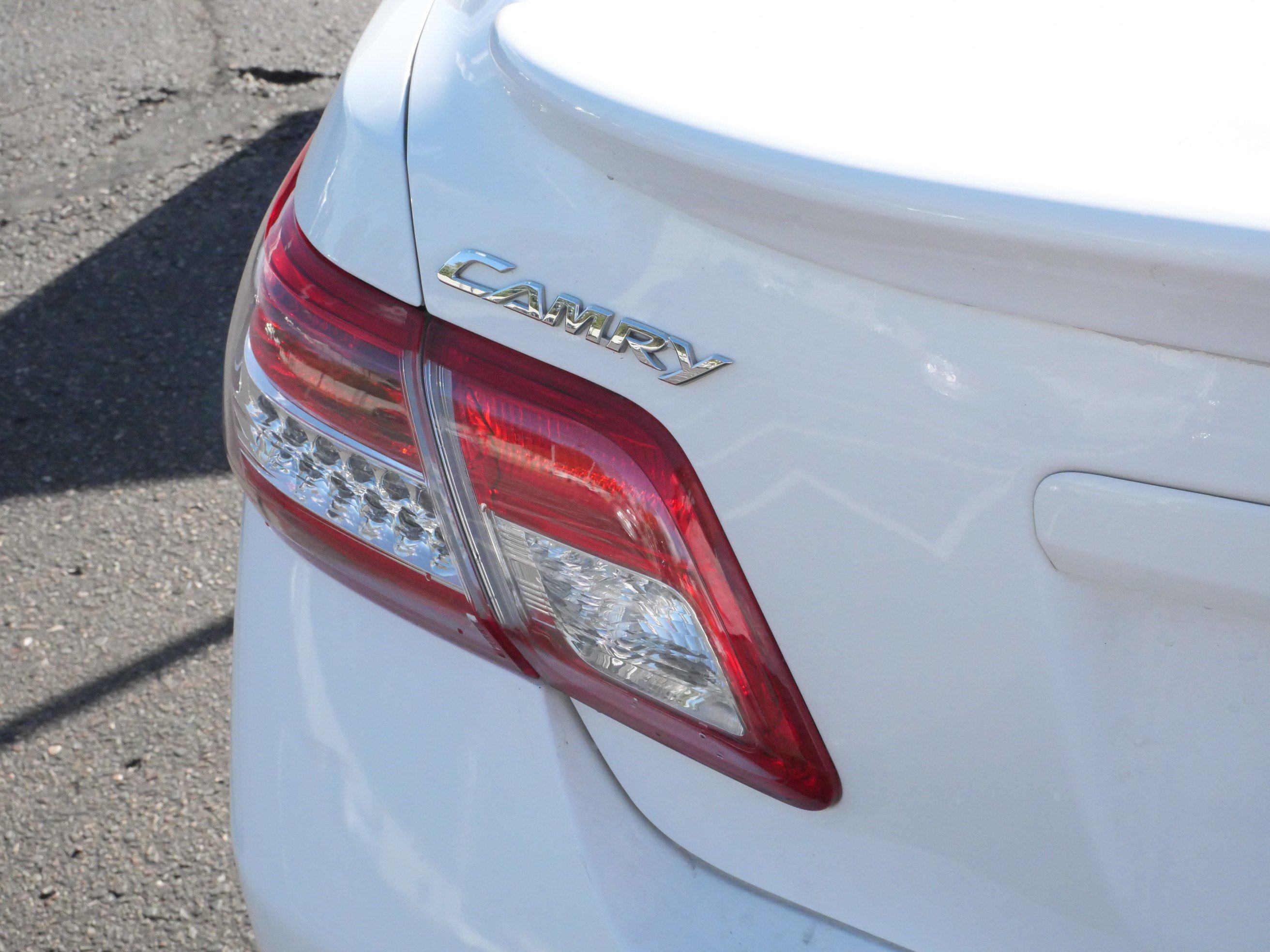 Used 2011 Toyota Camry SE w/ Sport Leather Pkg FWD image 17