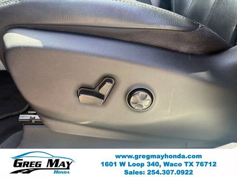 Used 2022 Chrysler Pacifica Touring-L FWD image 21
