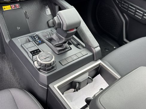 New 2026 Toyota Tacoma TRD Off-Road AWD/4WD image 19