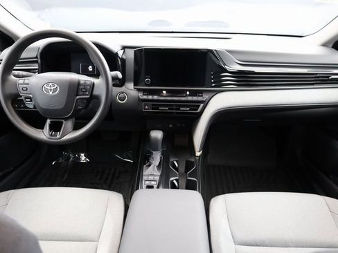 Used 2025 Toyota Camry LE image 14