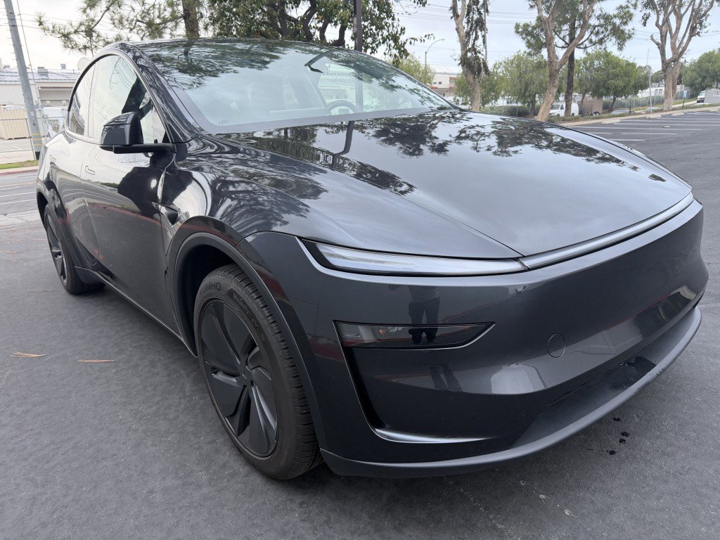 Used 2026 Tesla Model Y Long Range RWD image 7