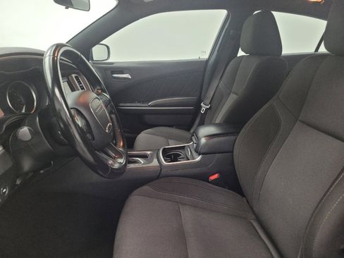 Used 2022 Dodge Charger SXT RWD image 17