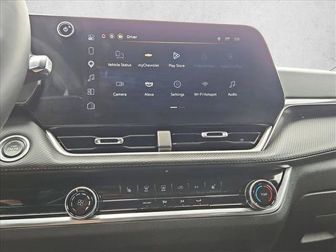 Used 2025 Chevrolet Equinox LT FWD image 15