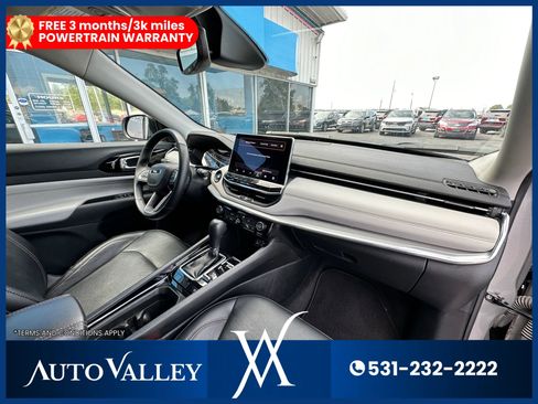 Used 2022 Jeep Compass Limited image 24