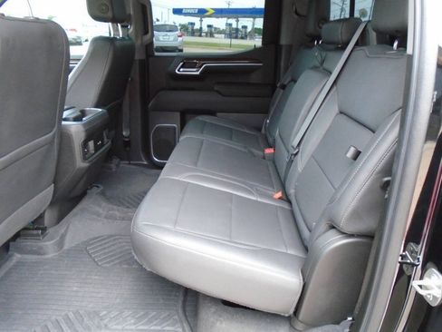 Used 2022 Chevrolet Silverado 1500 RST AWD/4WD image 10