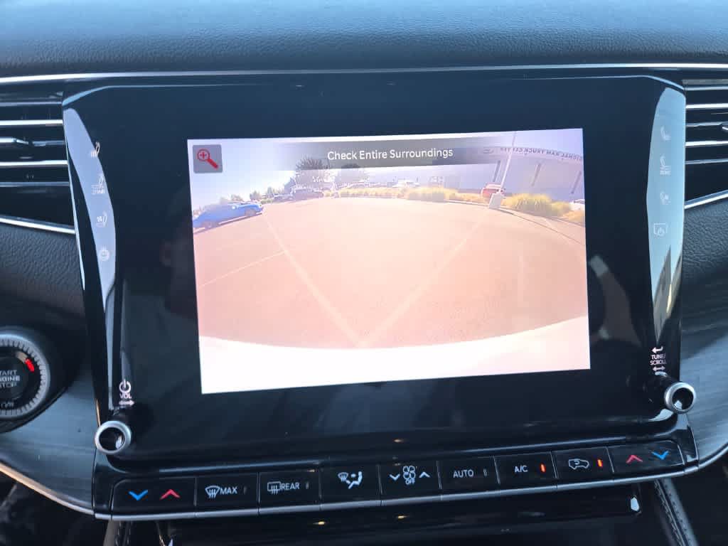 Used 2024 Jeep Wagoneer L Series II w/ Flexible Seating Group AWD/4WD image 11