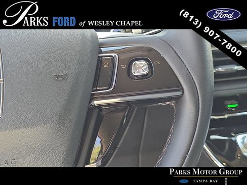 Used 2025 Lincoln Corsair FWD image 30