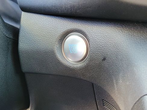 Used 2023 Hyundai Santa Fe SEL image 28